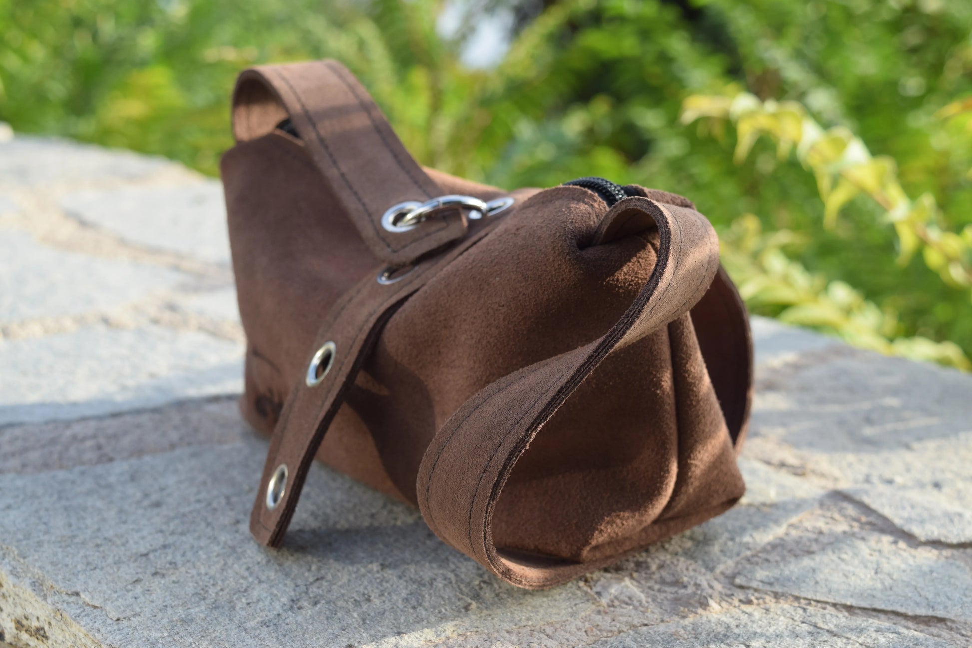 Adjustable strap detail on the Brown Velour Luna Shoulder Bag, crafted with timeless precision by Santebela.