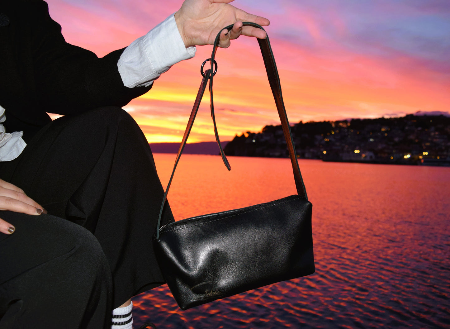 Black crossbody leather bag, for sunset lovers by Santebela.